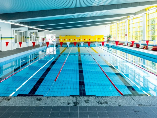 Schwimmhalle West - Krytý bazén v Lipsku