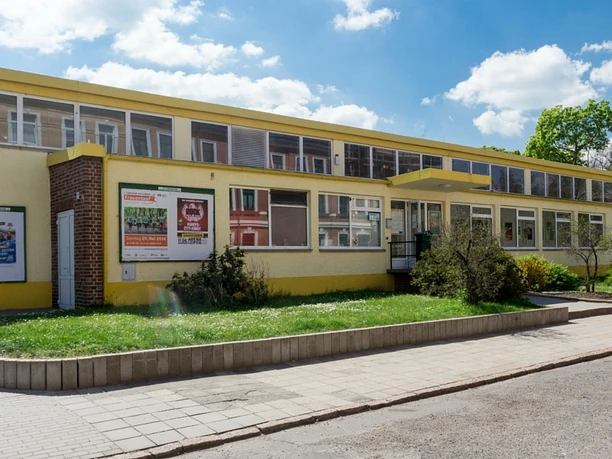 Schwimmhalle West - Krytý bazén v Lipsku