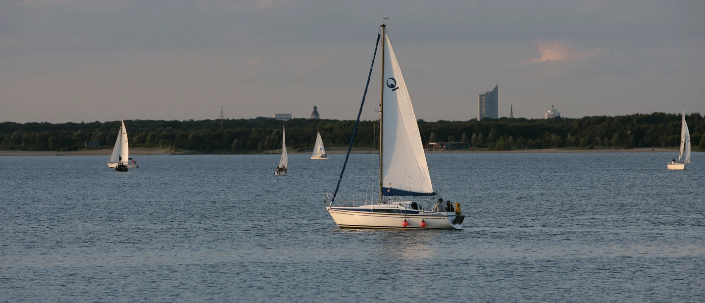 Boot auf dem Cospudener See - Ausflüge in Leipzig