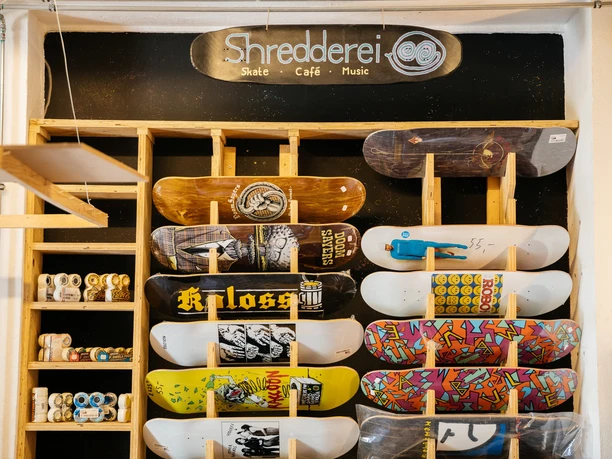 Shredderei, étagère à skate