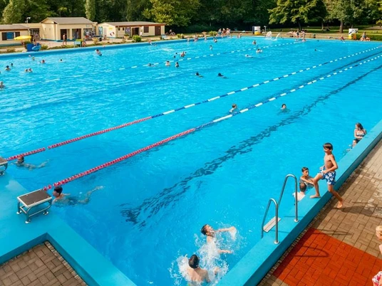 Sommerbad Kleinzschocher - Freibäder in Leipzig