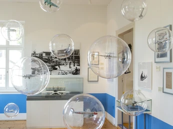 DEU/Sachsen/Schkeuditz(Copyright © Rainer Weisflog +49171/6254657) Im ehemaligen Haus des Amtsmüllers wurde 1937 ein eigenständiges Heimatmuseum eröffnet. Die 2012 eröffnete neue Dauerausstellung zur Stadtgeschichte und beantwortet dem Besucher Fragen zur Entstehung und Entwicklung der Amts-, Ackerbürger-, Grenz-, Pelz-, und Flughafenstadt Schkeuditz. (CREDIT/Copyright (c): Rainer Weisflog /Contakt: E-Mail: Foto@Weisflog.net ; Tel. +490355/824499; Weitere Infos und AGB auf: www.rainer-weisflog.de) DEU/Sachsen/Schkeuditz(Copyright © Rainer Weisflog +49171/6254657) Im ehemaligen Haus des Amtsmüllers wurde 1937 ein eigenständiges Heimatmuseum eröffnet. Die 2012 eröffnete neue Dauerausstellung zur Stadtgeschichte und beantwortet dem Besucher Fragen zur Entstehung und Entwicklung der Amts-, Ackerbürger-, Grenz-, Pelz-, und Flughafenstadt Schkeuditz. (CREDIT/Copyright (c): Rainer Weisflog /Contakt: E-Mail: Foto@Weisflog.net ; Tel. +490355/824499; Weitere Infos und AGB auf: www.rainer-weisflog.de)