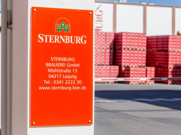 STernburg Brewery, entrance sign Close-up