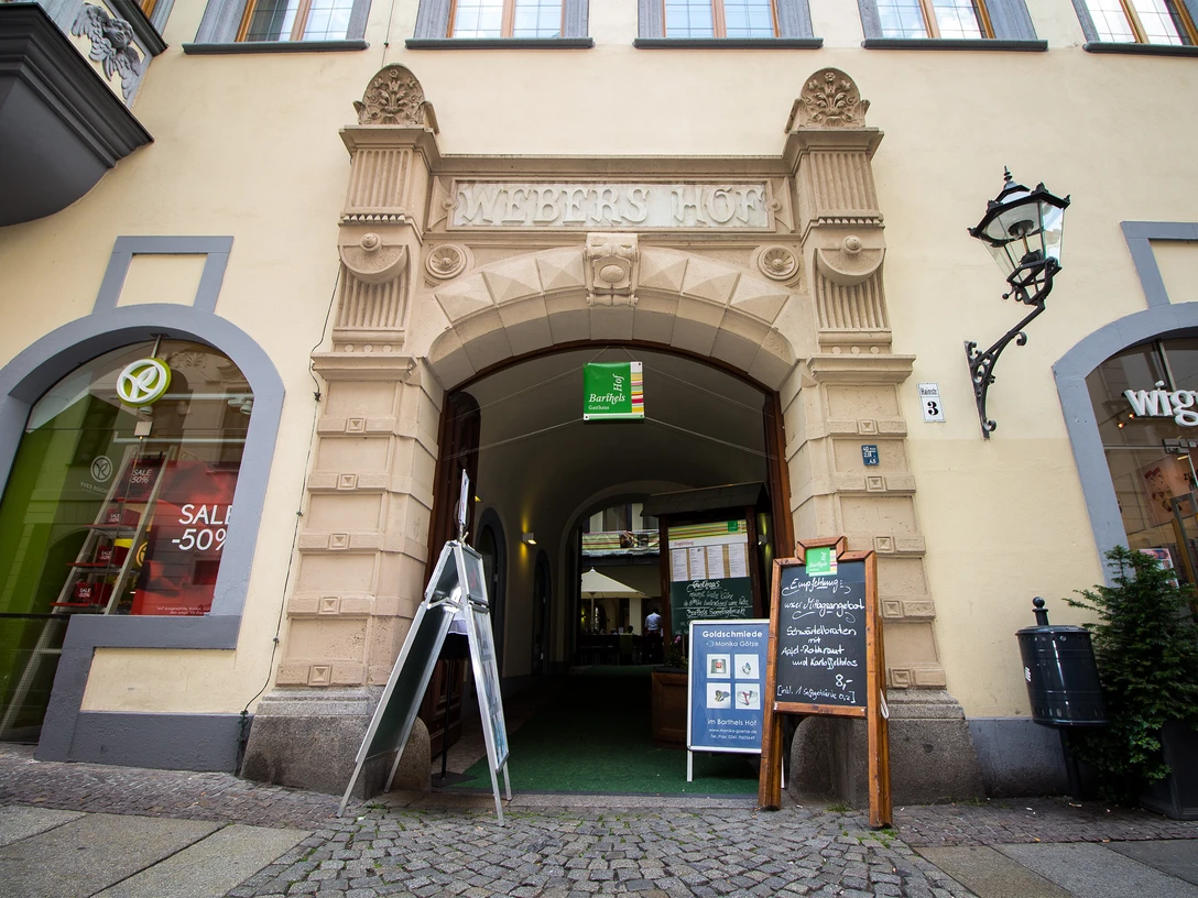 Eingang Webers Hof - Architektur der Höfe und Passagen in Leipzig