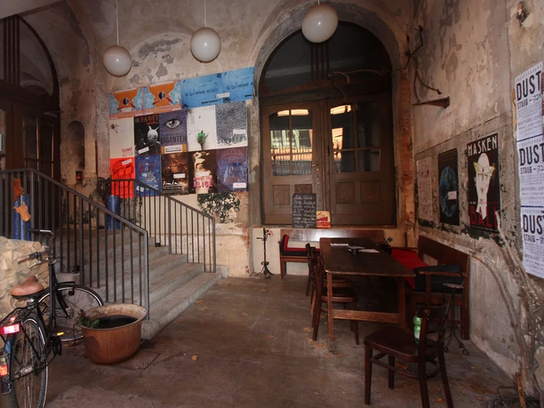 Eingangsbereich Westflügel Leipzig