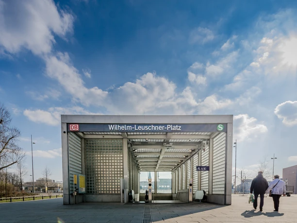 Wilhelm-Leuschner-Platz stop - Traffic in Leipzig