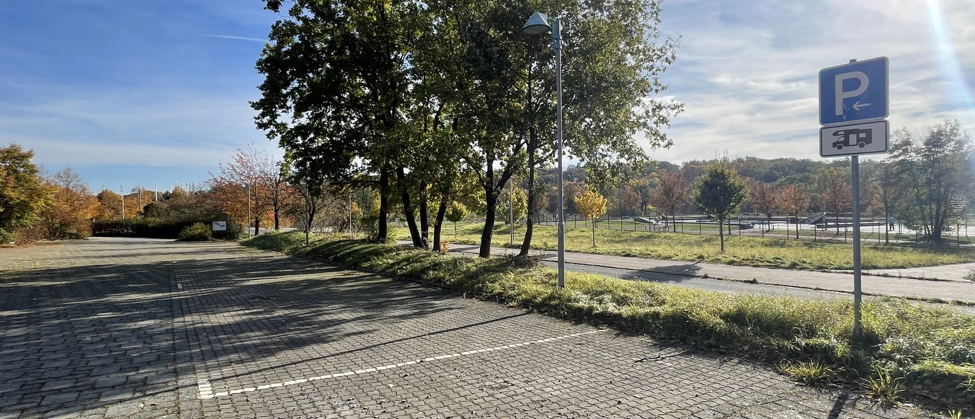 Caravan site at the sauna village in Oschatz (© Oschatzer Freizeitstätten GmbH)
