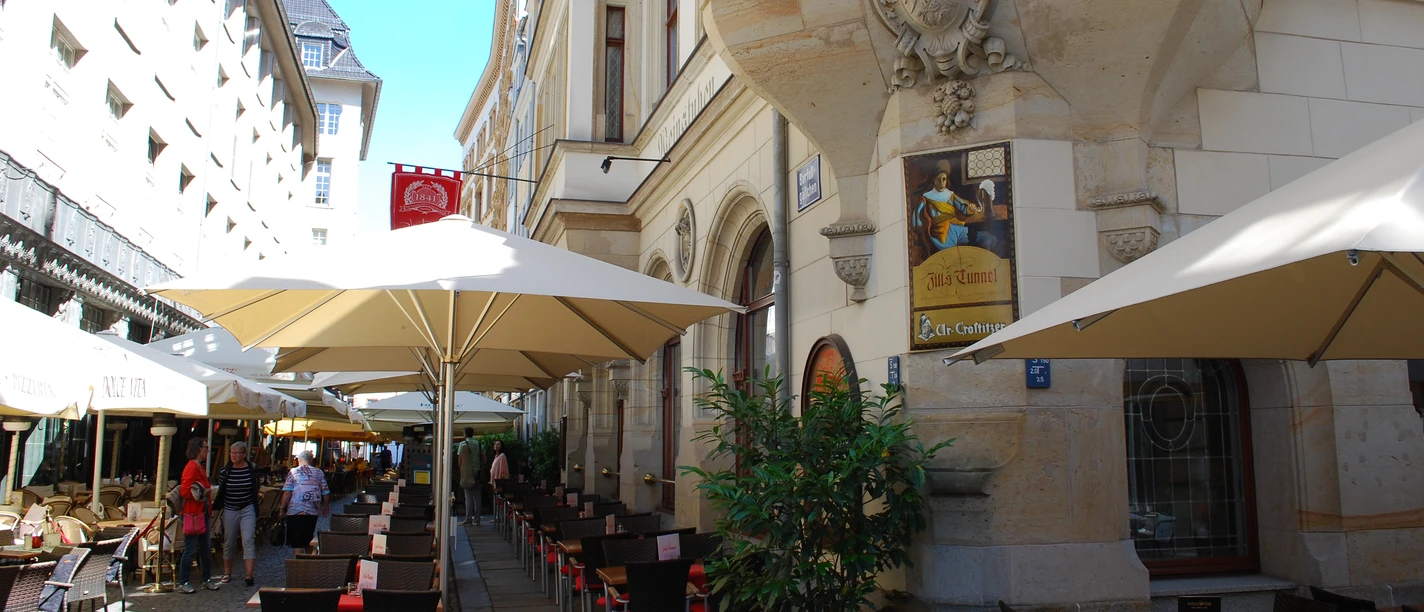 View of the entrance to Gasthaus Zills Tunnel and its outdoor seating area, gastronomy in Leipzig, restaurant, leisure, outdoor seating, cuisine
