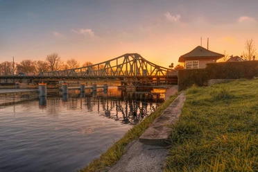 Deichbrücke in Wilhelmshaven