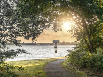 Spazierwege am Banter See