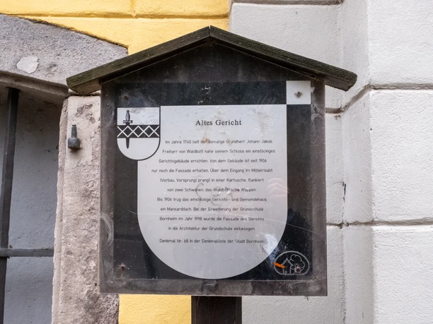 Infotafel Altes Gerichtsgebäude Bornheim
