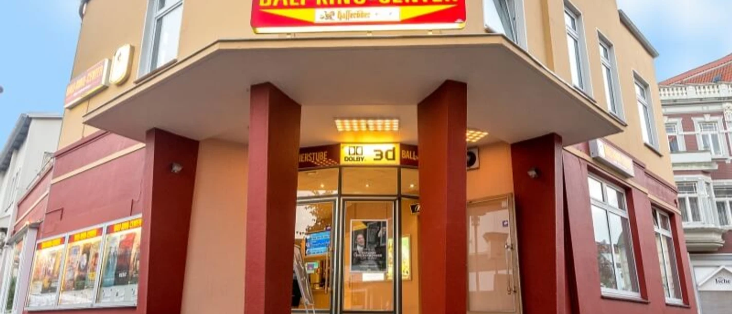 vhs-kino-im-bali-kino-center-nordseeheilbad-cuxhaven.jpg