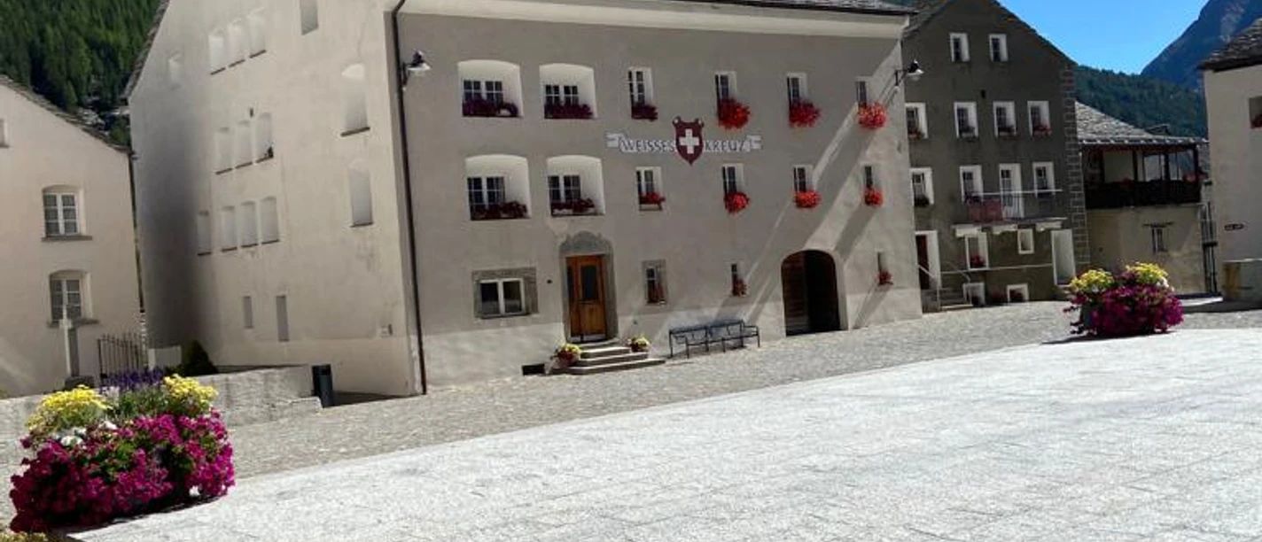 Simplon Dorf Dorfplatz Bild des Dorfplatzes in Simplon Dorf