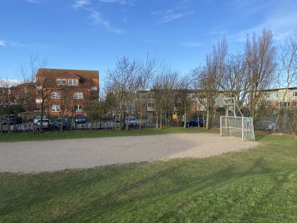 Sportplatz auf dem Piratenspielplatz in Westerland
