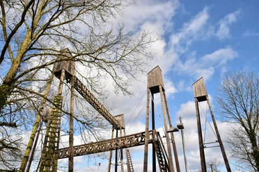 Großplastik "Brücken über den Nordkanal"