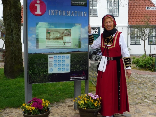 Ruth Arnold, Stadtführerin