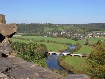 Blick von Burg Blankenberg.jpg
