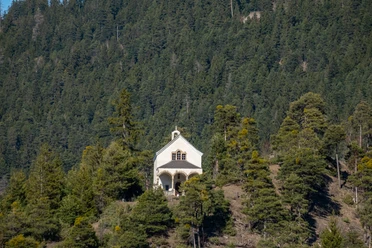 Burgspitz.jpg Exterior view of the Burgspitz chapel
