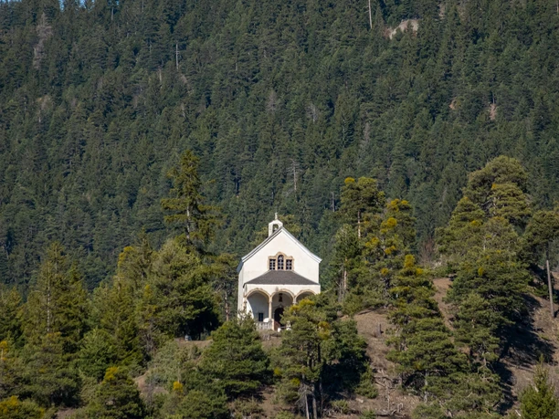 Burgspitz.jpg Aussenansicht Kapelle Burgspitz