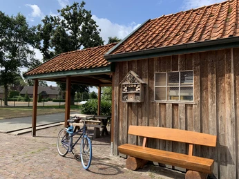 IMG_0557.jpeg Hauswand vom Boule-Gebäude