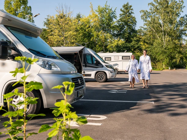 Urlauber auf dem Wohnmobilstellplatz am Kurpark Bad Bevensen Urlauber auf dem Wohnmobilstellplatz am Kurpark Bad Bevensen