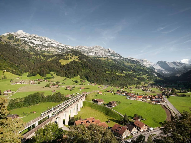 bls-loetschberg-route-frutigen-kanderviadukt-sommer.jpg