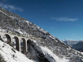 bls-loetschberg-route-luogelkinnviadukt-hohtenn-winter.jpg