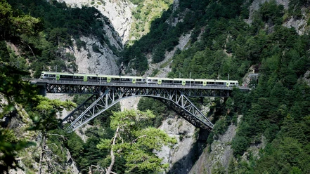 bls-loetschberg-route-bietschtalbruecke-ausserberg-sommer.jpg