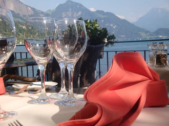 Restaurant ZEE Terrasse im Restaurant ZeeTerrace at Restaurant ZeeTerrasse du restaurant Zee