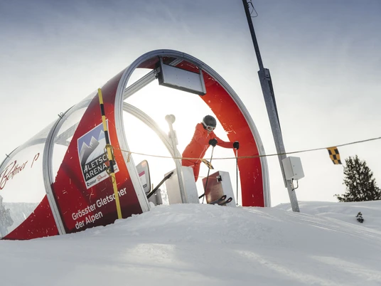 Sportliches Skifahren in der Aletsch Arena Sportliches Skifahren in der Aletsch Arena