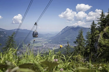 garmisch-classic-kreuzeckbahn-1--c-bayerische-zugspitzbahn-matthias-fend.jpg