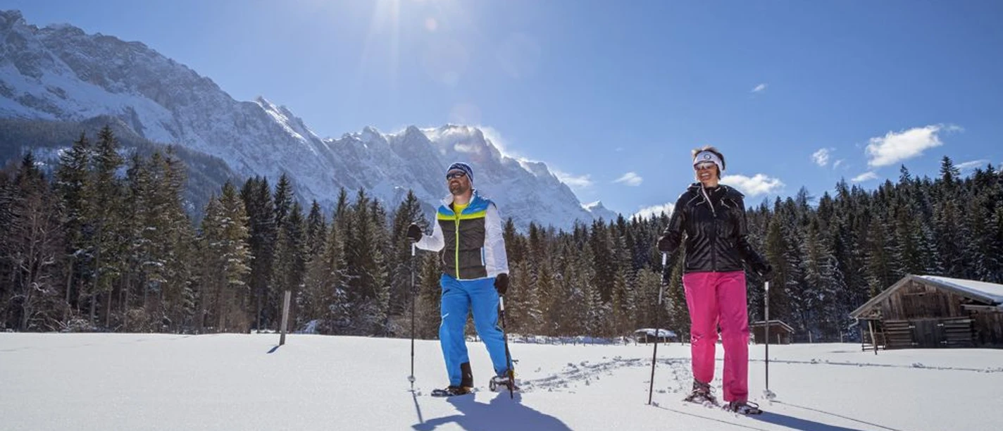 Schneeschuhwandern©Tourist Information Grainau –C Bäck (14).jpg