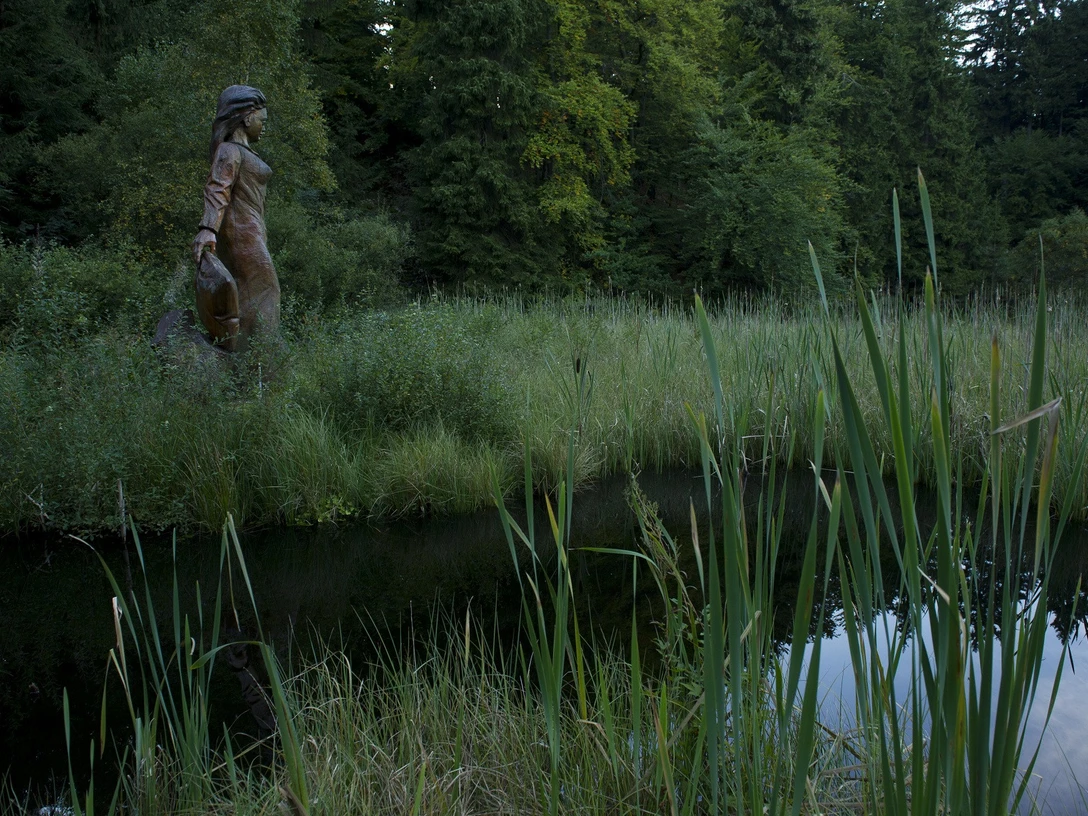 Hoher-Meissner, Frau-Holle-Teich