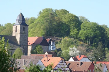 Altstadt Naumburg mit Burgberg oberhalb der Stadt