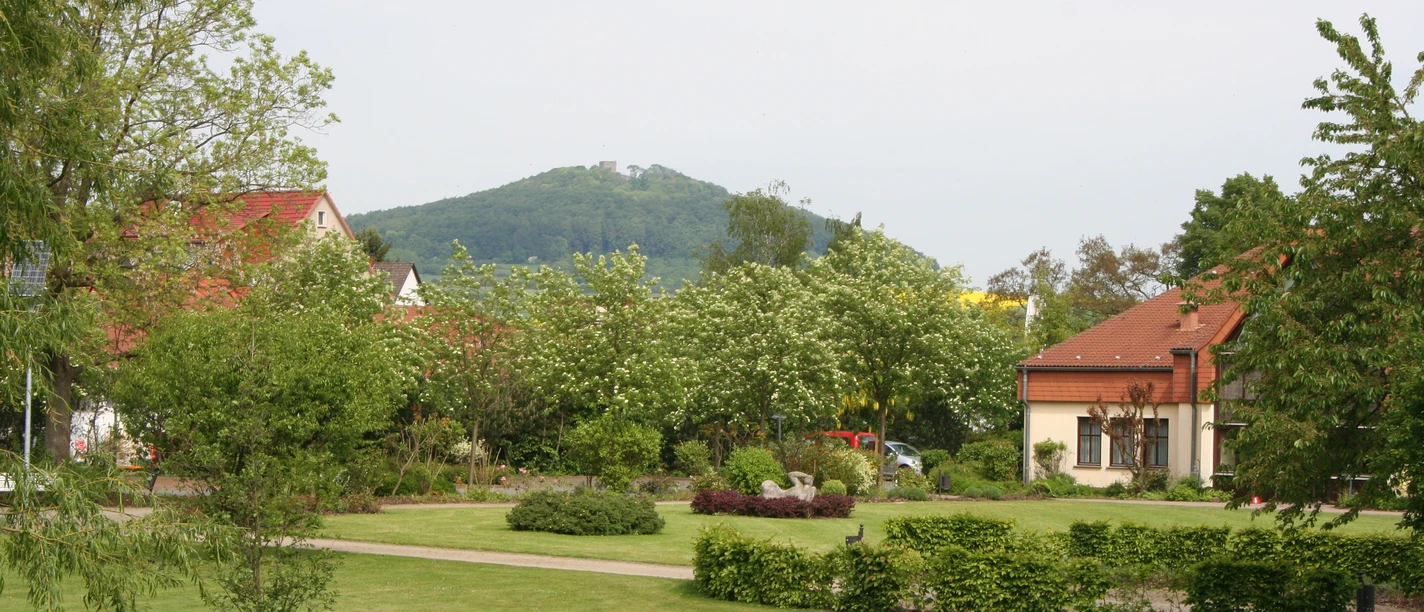 Haus des Gastes Naumburg mit Weidelsburg