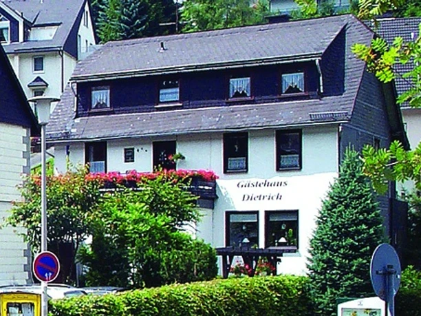 Gästehaus Dietrich, Stryckweg
34508 Willingen
Bild für Gastgeberverzeichnis 2004