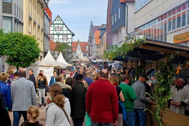 Fußgängerzone-Mittelalterlicher Markt