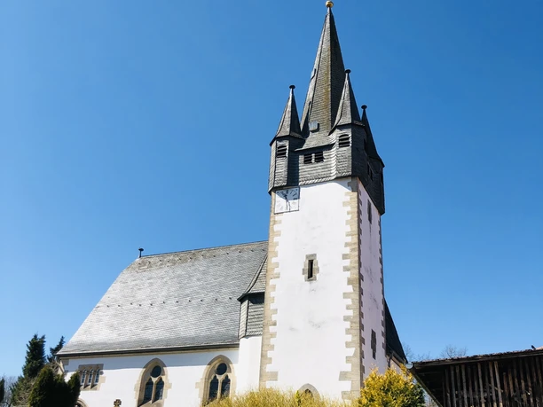 Kirche in Nausis einem Stadtteil von Neukirchen Knüll