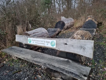 Liegebank am Rundwanderweg "Nuff & Nopp"