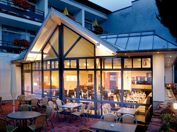 Wintergarten "tilman" Schmidt Fotografie
Am Hellenteich 53
59929 Brilon
02961/51120