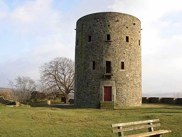 Burgturm auf der Hohenburg in Homberg (Efze)