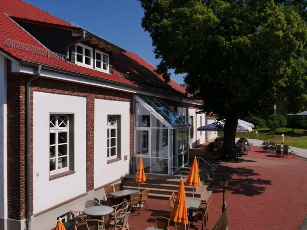 Ellis Saal mit Biergarten
