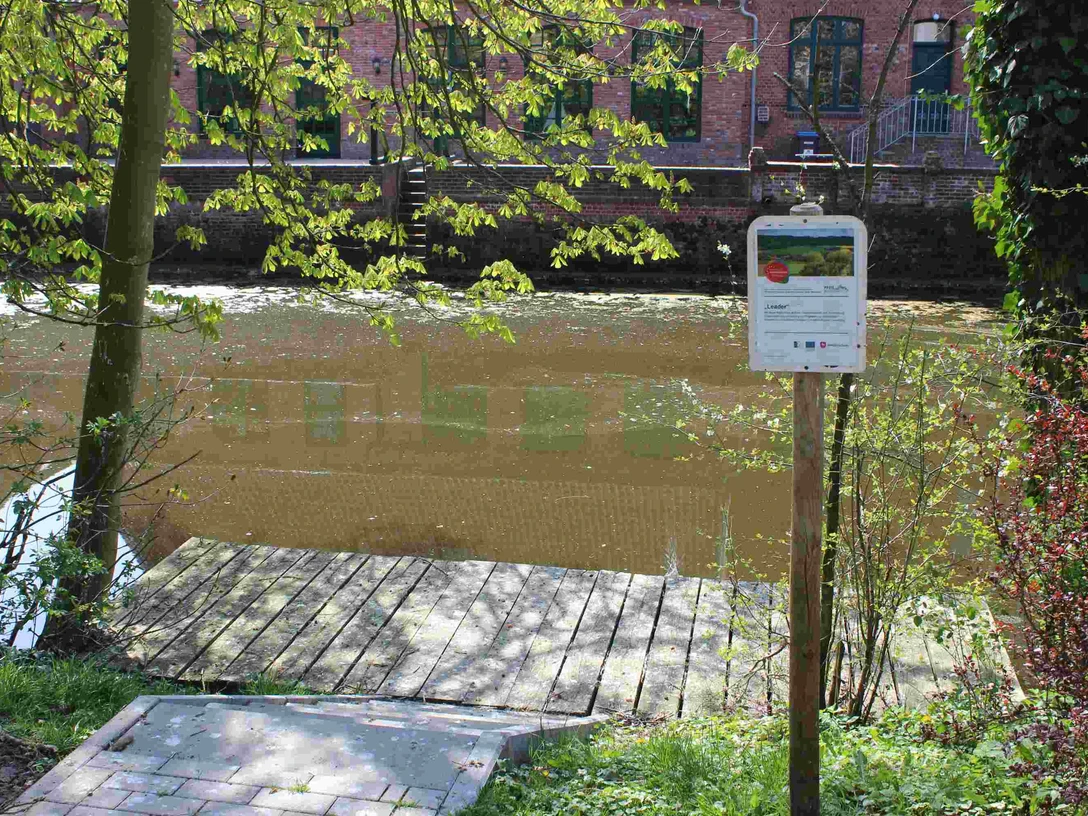 Kanusteg am Skulpturenpark