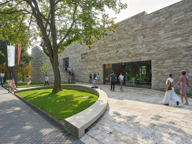 Aussenansicht GRIMMWELT Kassel