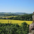 Blick von der Stiftsruine zu Eppenberg ins Edertal