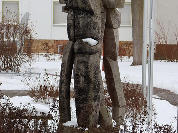 Willingshausen Bildghauersymposium Einschlag