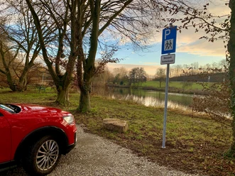 Wanderparkplatz am Burgteich Grebenstein