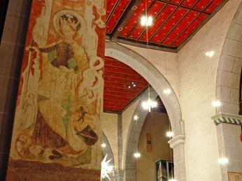 Stift Kaufungen mit Stiftskirche innen.