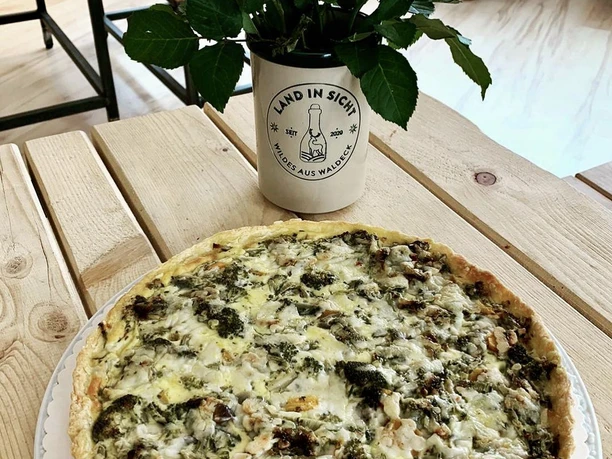 Land In Sicht Mittagstisch