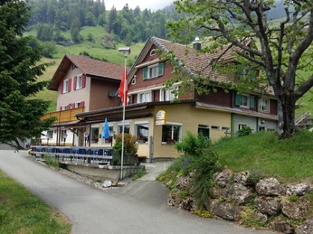 Restaurant Hinterbergen Ansicht des Restaurants HinterbergenView of the Hinterbergen restaurantVue du restaurant Hinterbergen